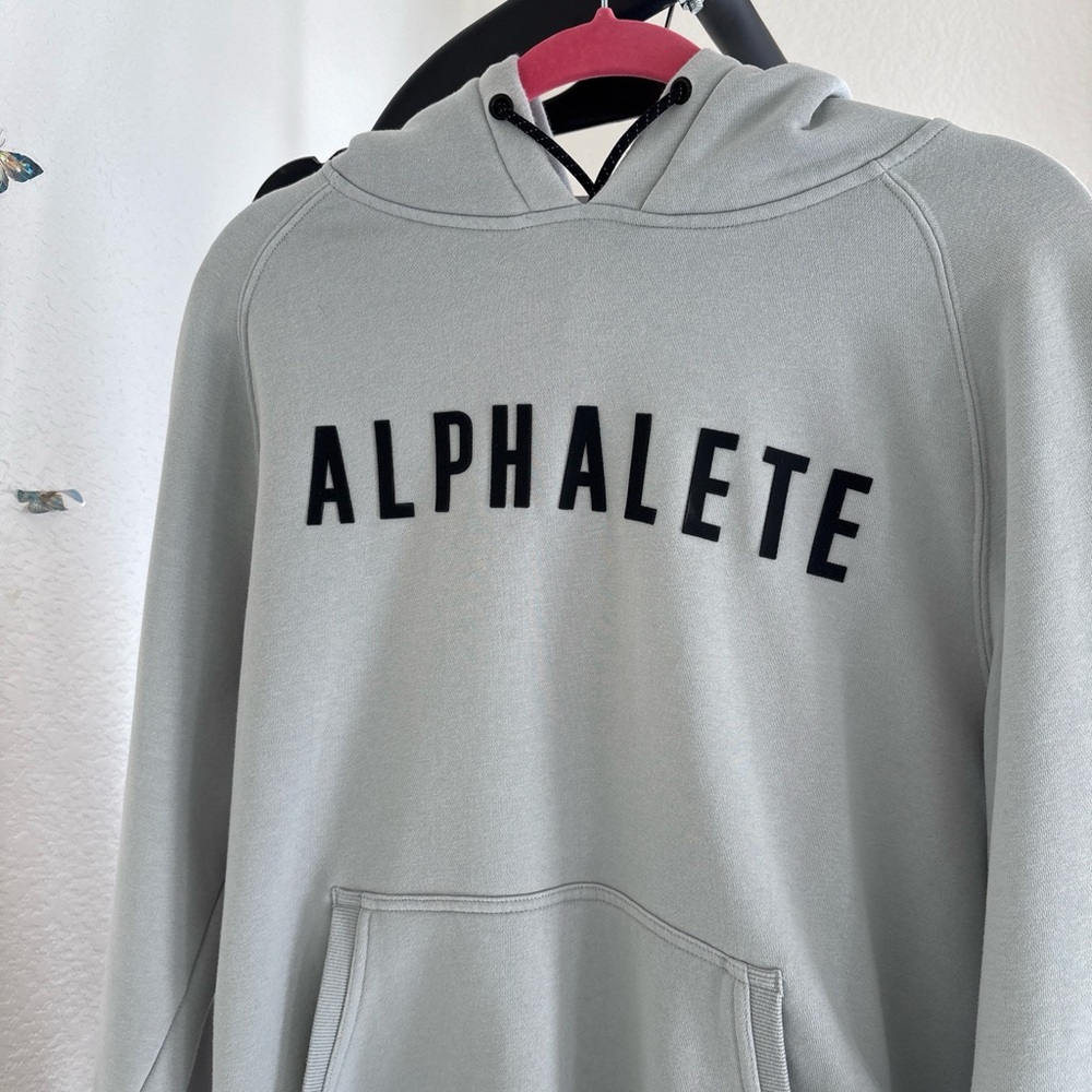 Alphalete Men's Light Gray Hoodie